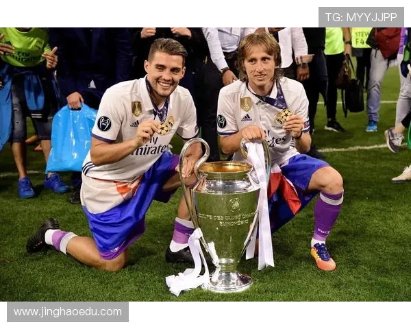 UEFA足球星熠熠生辉：传奇故事与荣耀时刻