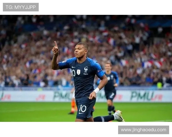 姆巴佩足球生涯精彩瞬间集锦 速度与技巧的完美结合