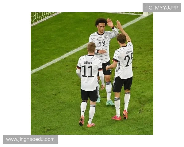 德国足球明星全景图集展现德国队球员风采与传奇时刻 德国足球明星全景图集展现德国队球员风采与传奇时刻