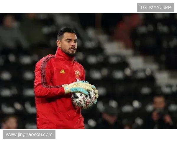 曼联传奇球星九宫格：回顾红魔辉煌时刻与英雄人物