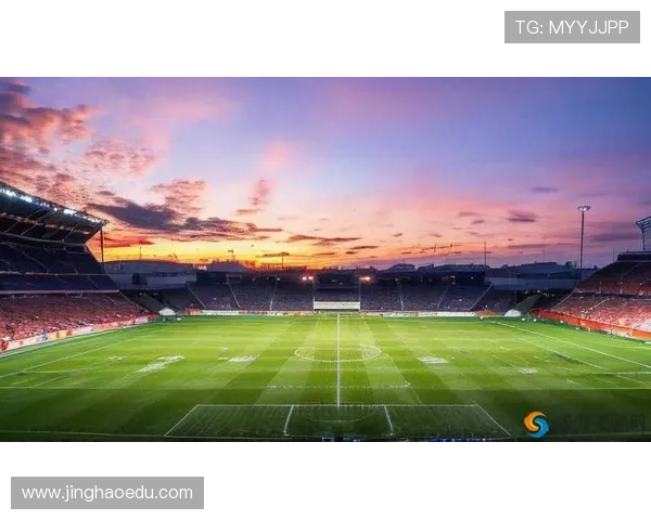 足球星帽子精彩瞬间盘点展现绿茵场上激情与荣耀